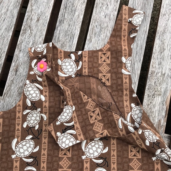 ♣️ 3/$12 Adorable Aloha Style Sun Dress - Picture 3 of 4